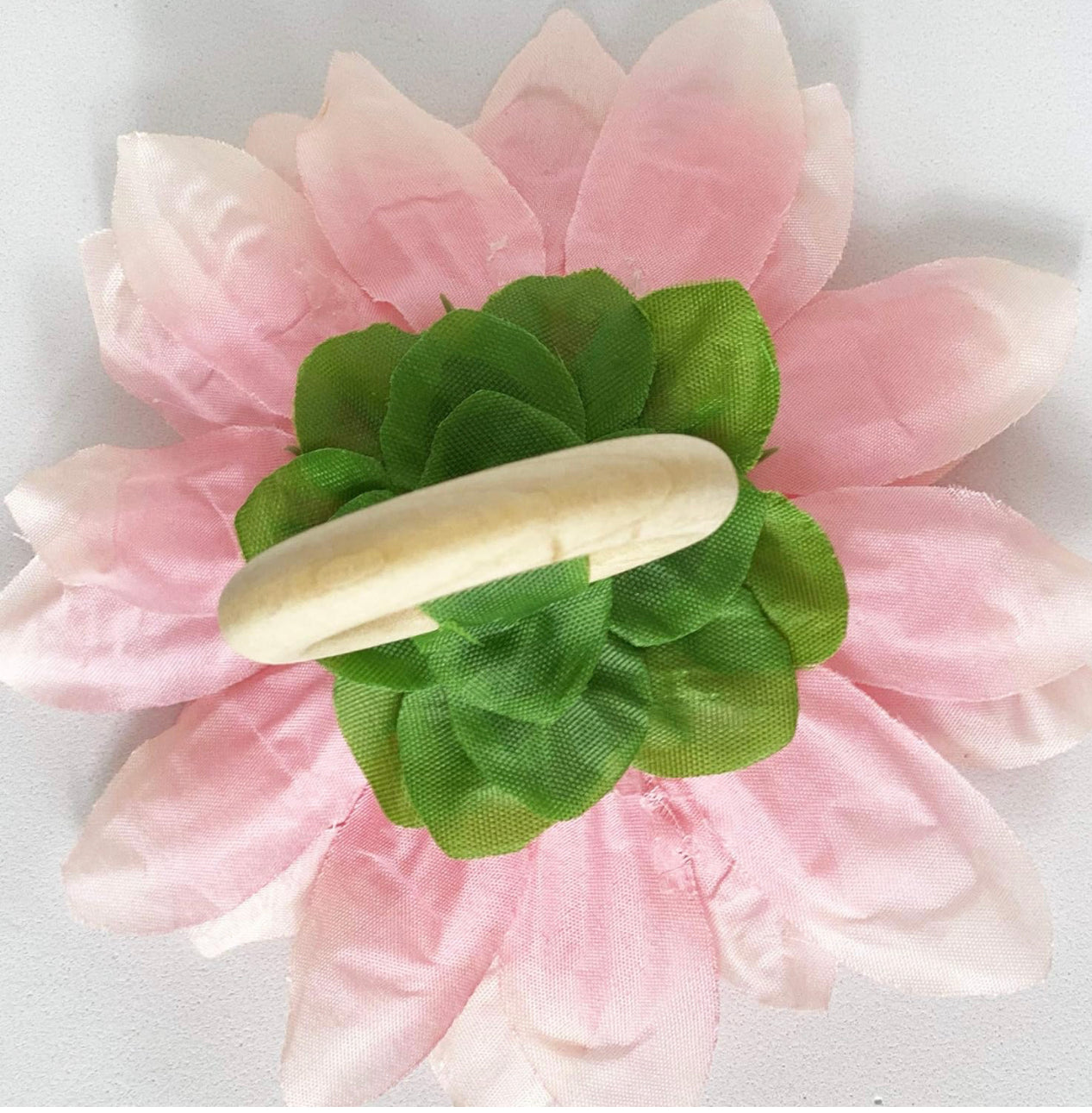 Soft Peach Pink Gradient Flower - Set of 4