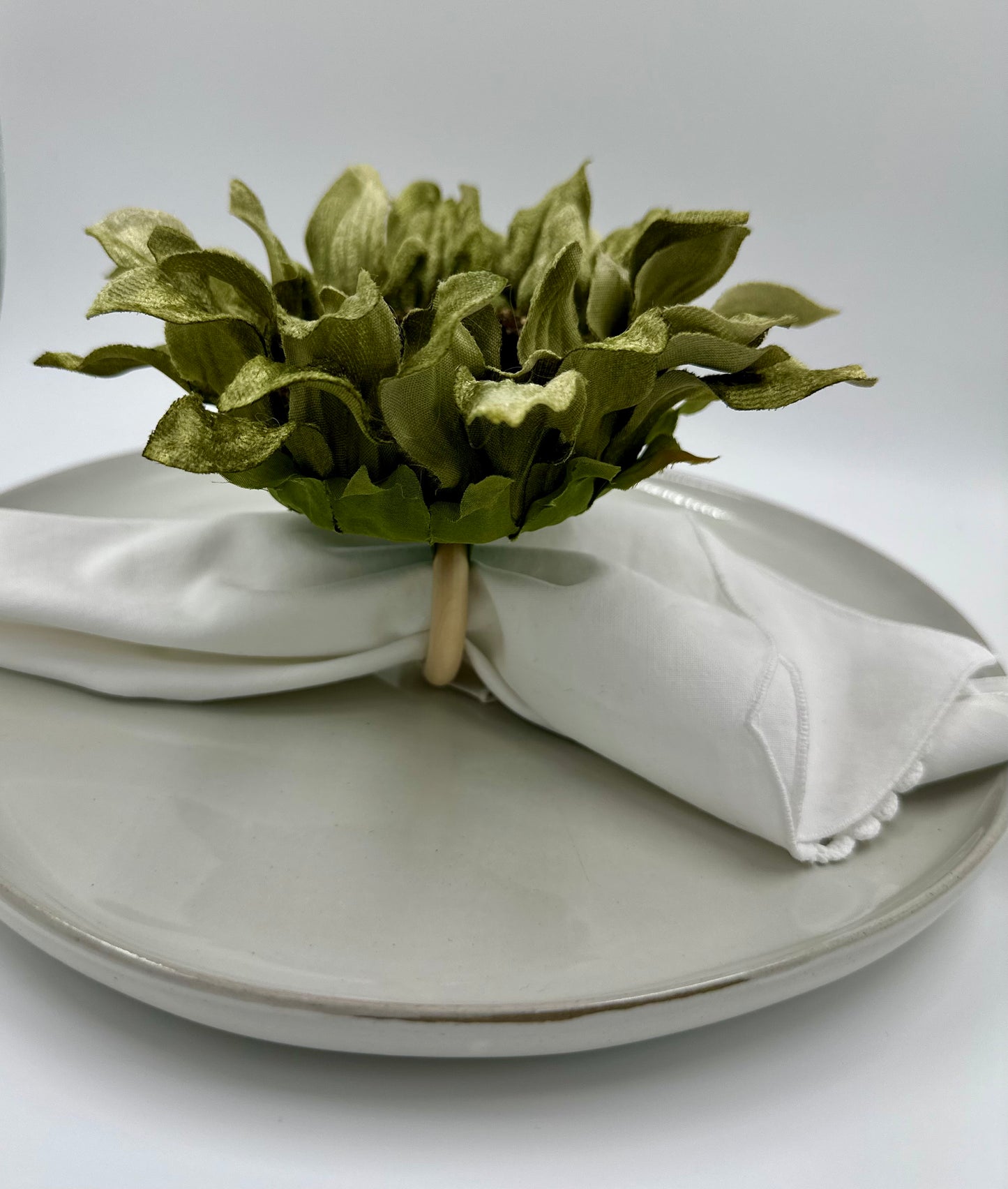 Elegant Velvet Green Sunflower Napkin Rings - Set of 4