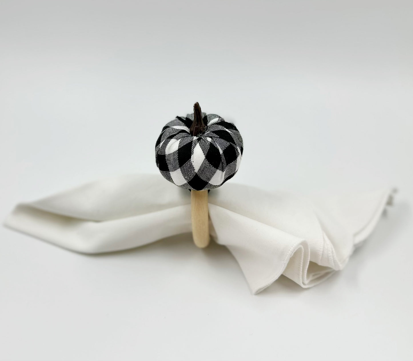 Charming Plaid Pumpkin Napkin Rings - Set of 4