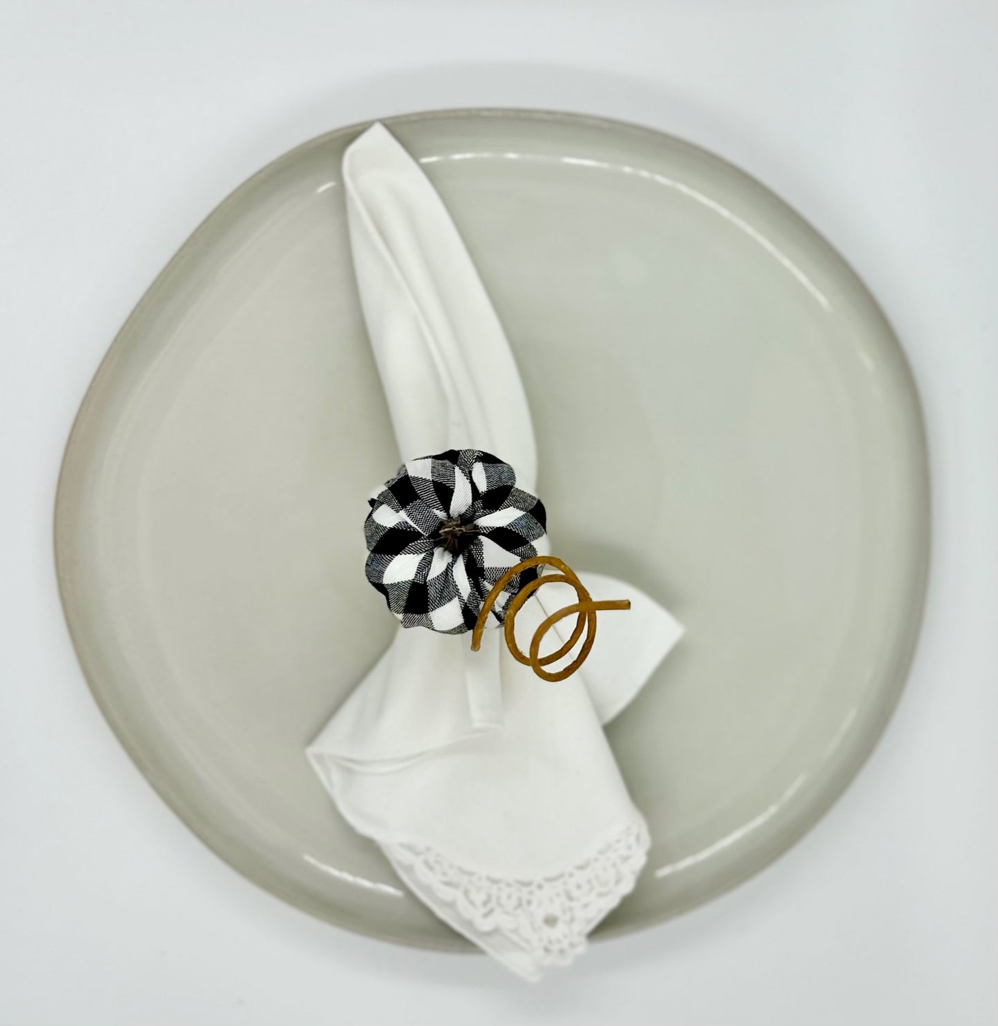 Cozy Thanksgiving Plaid Pumpkin Napkin Rings - Set of 4