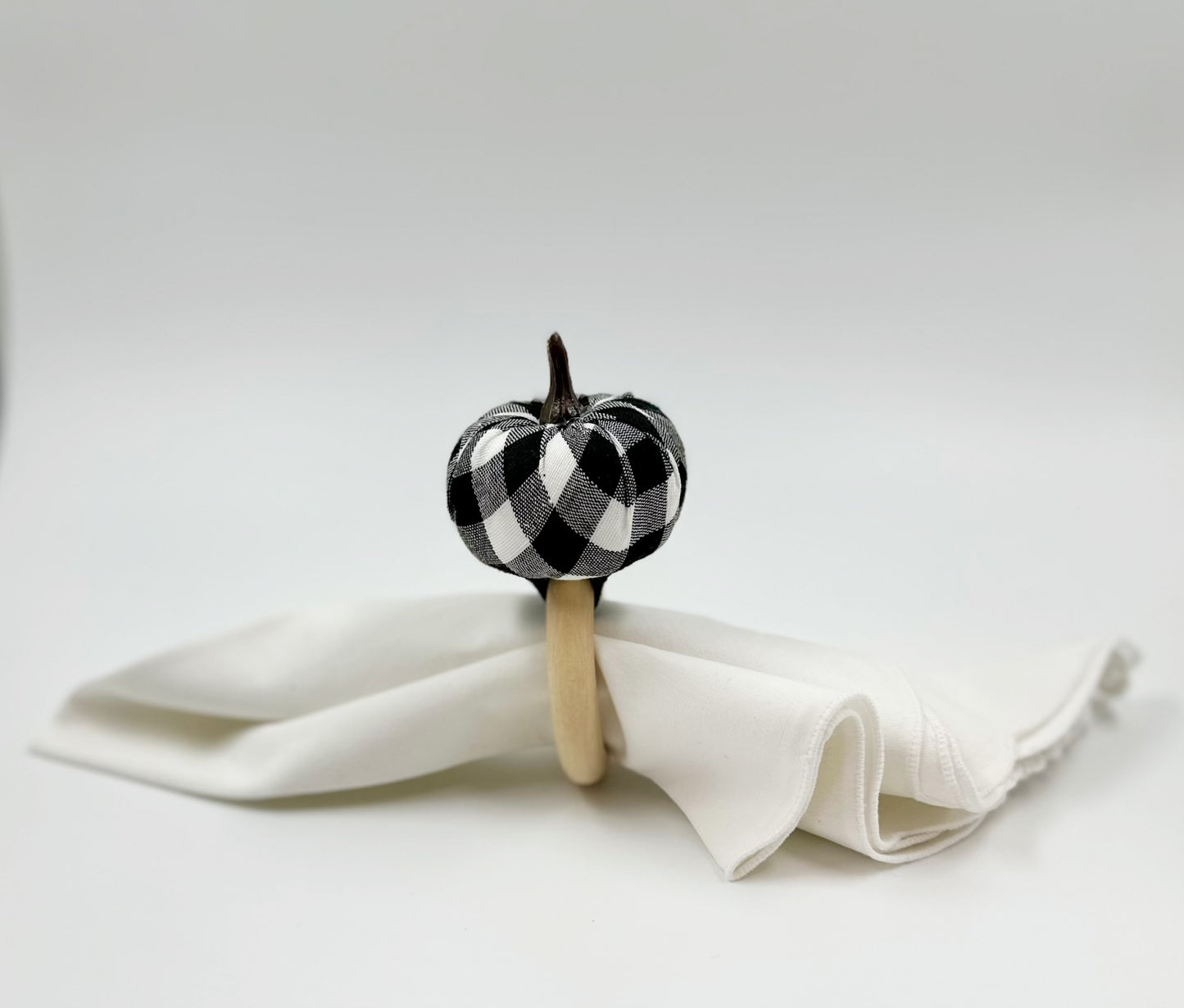 Charming Plaid Pumpkin Napkin Rings - Set of 4