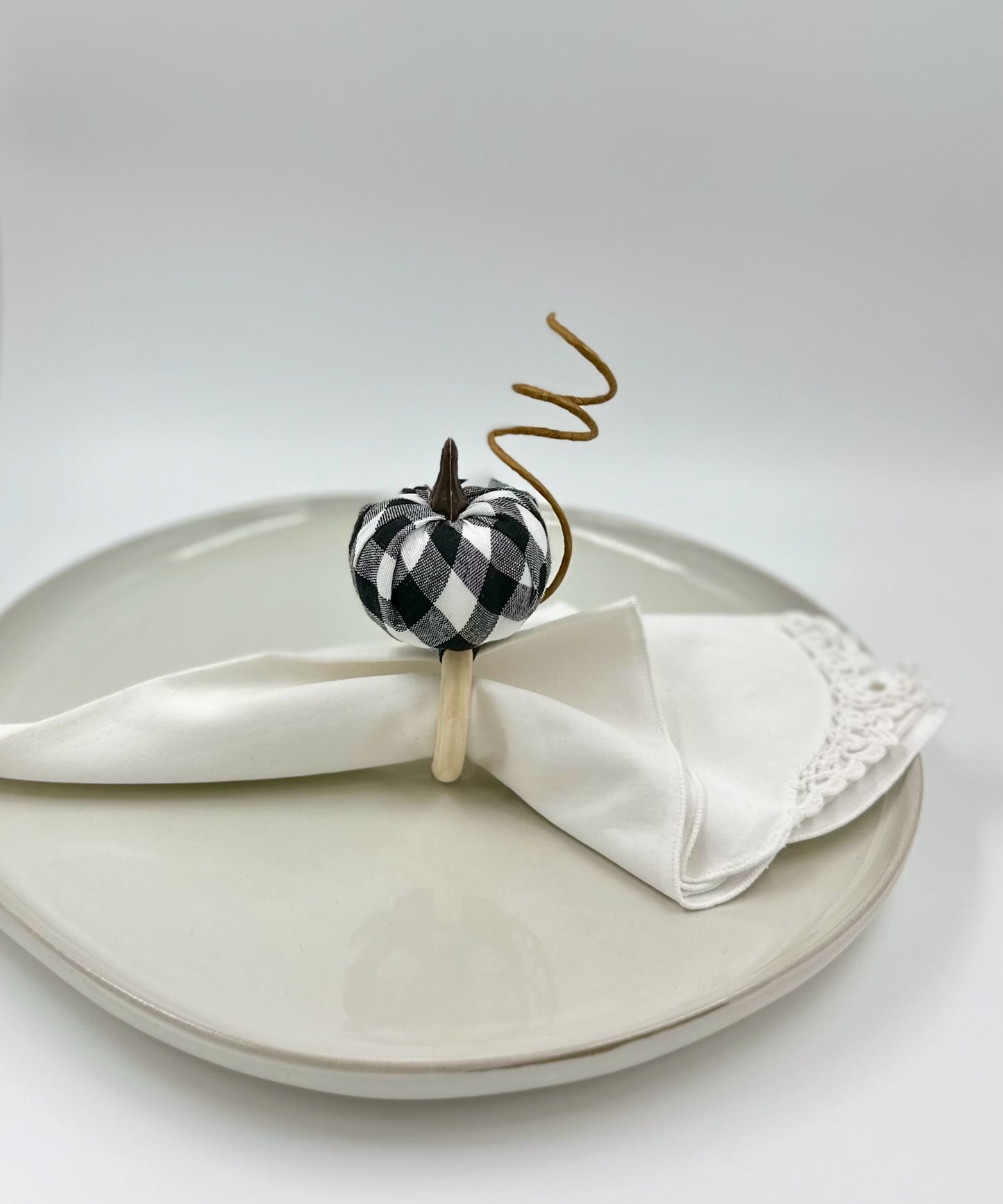 Cozy Thanksgiving Plaid Pumpkin Napkin Rings - Set of 4